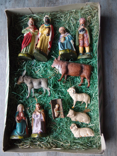 Alte krippefiguren - alte,